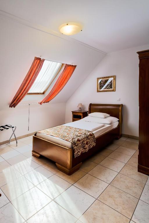 Kata Panzio Bed & Breakfast Szeged Room photo